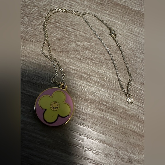 💗SPRING COLOURS!💗DISCOUNTED✨LV Spring Pendent w Gold-tone  Necklace✨ - Picture 3 of 12
